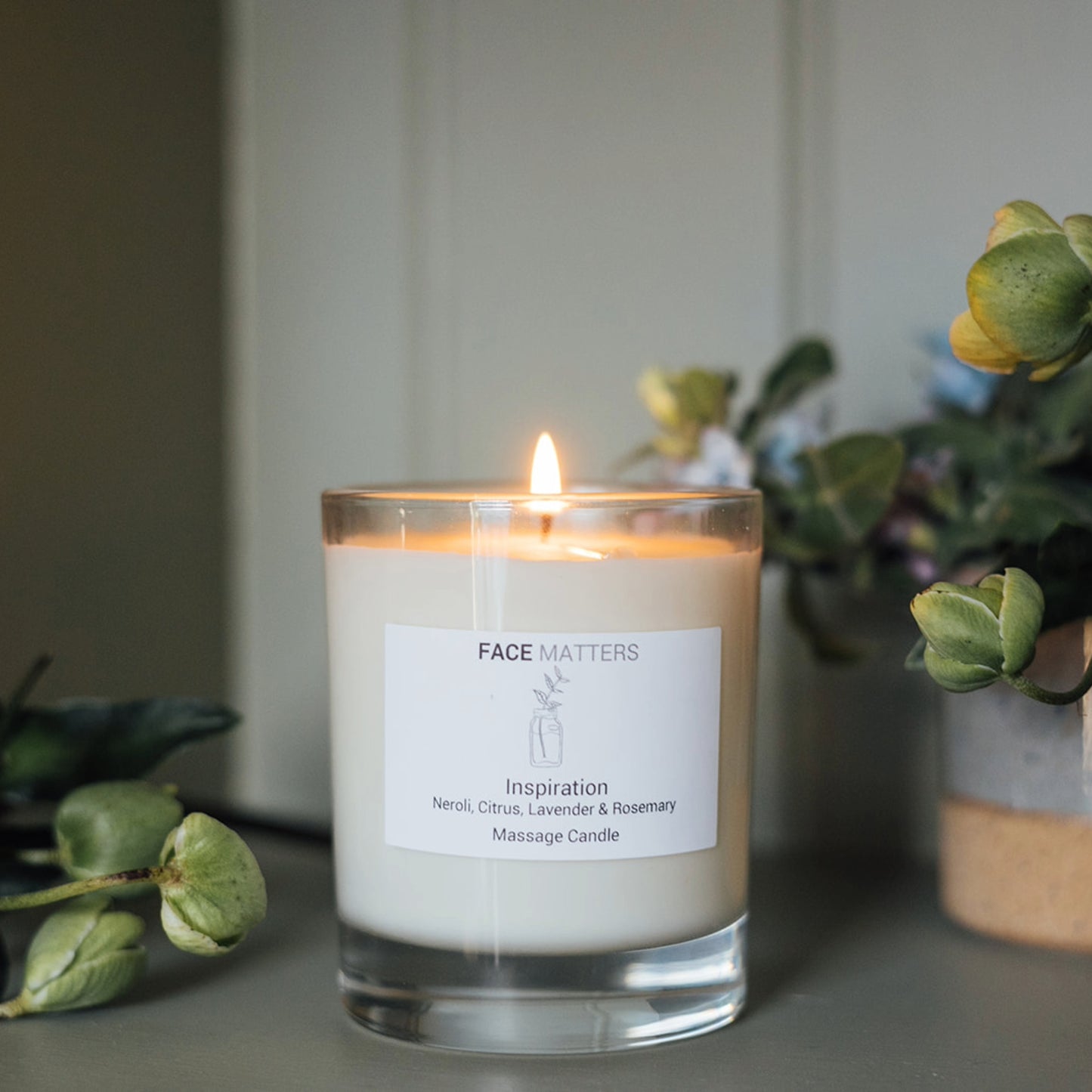 Black Oud Luxury Massage 30cl candle