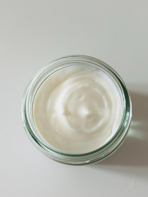 saving-face-moisturising-cream
